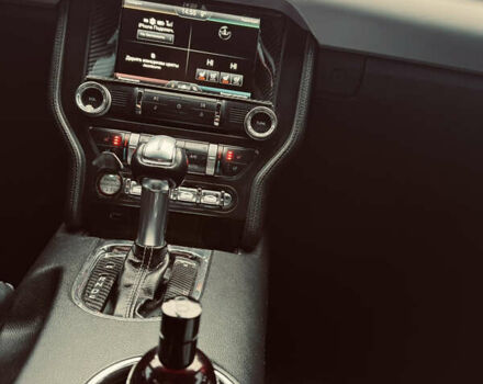 Синий Форд Мустанг, объемом двигателя 2.3 л и пробегом 128 тыс. км за 15800 $, фото 38 на Automoto.ua