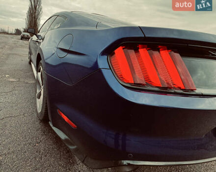 Синий Форд Мустанг, объемом двигателя 2.3 л и пробегом 128 тыс. км за 15800 $, фото 14 на Automoto.ua