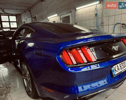 Синий Форд Мустанг, объемом двигателя 2.3 л и пробегом 128 тыс. км за 15800 $, фото 25 на Automoto.ua