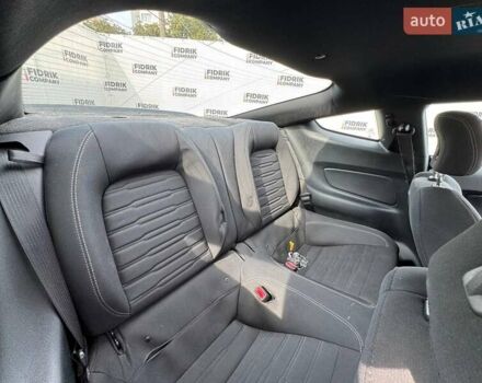 Синий Форд Мустанг, объемом двигателя 2.26 л и пробегом 166 тыс. км за 9200 $, фото 13 на Automoto.ua