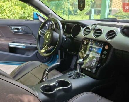 Синий Форд Мустанг, объемом двигателя 2.3 л и пробегом 150 тыс. км за 14600 $, фото 3 на Automoto.ua