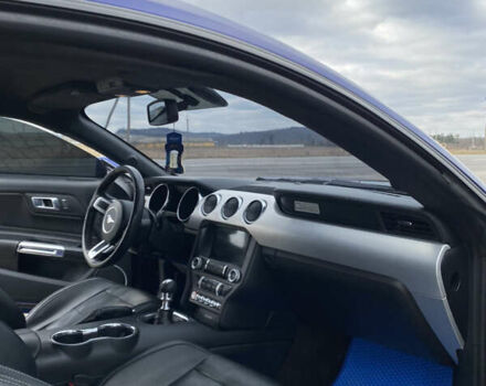 Синій Форд Мустанг, об'ємом двигуна 2.3 л та пробігом 110 тис. км за 14000 $, фото 16 на Automoto.ua