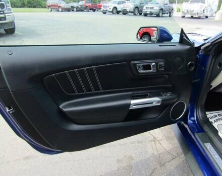 Синий Форд Мустанг, объемом двигателя 2.26 л и пробегом 42 тыс. км за 3000 $, фото 13 на Automoto.ua