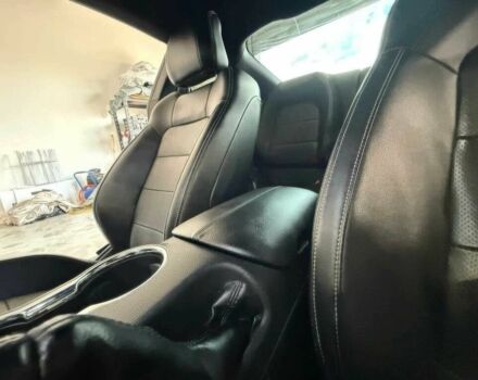 Синий Форд Мустанг, объемом двигателя 5 л и пробегом 77 тыс. км за 10000 $, фото 10 на Automoto.ua