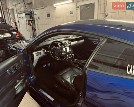 Синий Форд Мустанг, объемом двигателя 2.3 л и пробегом 128 тыс. км за 15800 $, фото 27 на Automoto.ua