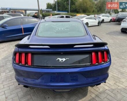 Синий Форд Мустанг, объемом двигателя 2.26 л и пробегом 166 тыс. км за 9200 $, фото 5 на Automoto.ua