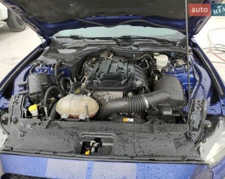 Синий Форд Мустанг, объемом двигателя 2.26 л и пробегом 110 тыс. км за 3000 $, фото 10 на Automoto.ua