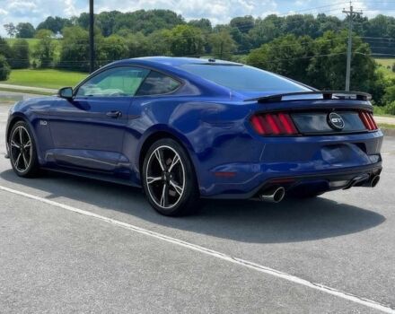 Синий Форд Мустанг, объемом двигателя 5 л и пробегом 70 тыс. км за 9900 $, фото 4 на Automoto.ua