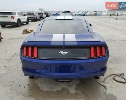 Синий Форд Мустанг, объемом двигателя 2.26 л и пробегом 110 тыс. км за 3000 $, фото 5 на Automoto.ua