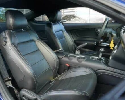 Синий Форд Мустанг, объемом двигателя 5 л и пробегом 42 тыс. км за 16000 $, фото 7 на Automoto.ua