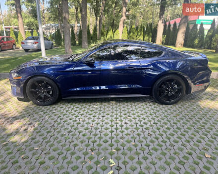 Синий Форд Мустанг, объемом двигателя 2.26 л и пробегом 147 тыс. км за 18000 $, фото 2 на Automoto.ua
