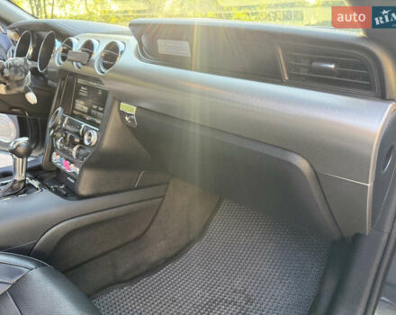 Зеленый Форд Мустанг, объемом двигателя 2.26 л и пробегом 80 тыс. км за 17500 $, фото 20 на Automoto.ua