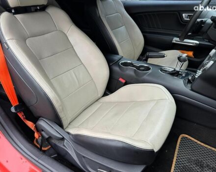 Оранжевый Форд Мустанг, объемом двигателя 2.3 л и пробегом 183 тыс. км за 18490 $, фото 12 на Automoto.ua