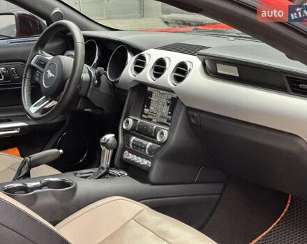 Оранжевый Форд Мустанг, объемом двигателя 2.3 л и пробегом 183 тыс. км за 18490 $, фото 11 на Automoto.ua