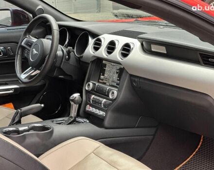 Оранжевый Форд Мустанг, объемом двигателя 2.3 л и пробегом 183 тыс. км за 18490 $, фото 11 на Automoto.ua