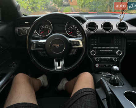 Оранжевый Форд Мустанг, объемом двигателя 2.3 л и пробегом 38 тыс. км за 24500 $, фото 11 на Automoto.ua