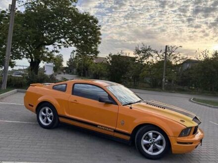 Оранжевый Форд Мустанг, объемом двигателя 4 л и пробегом 92 тыс. км за 9999 $, фото 1 на Automoto.ua