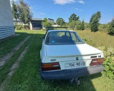 Білий Форд Оріон, об'ємом двигуна 1.4 л та пробігом 250 тис. км за 700 $, фото 1 на Automoto.ua