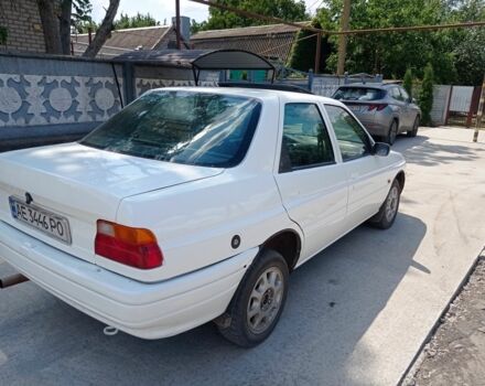 Форд Орион 1991 в Кривом Роге на Automoto.ua Белый Форд Орион, объемом двигателя 1.8 л и пробегом 500 тыс. км за 2500 $, фото 1 на Automoto.ua