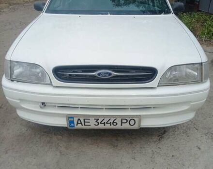Форд Орион 1991 в Кривом Роге на Automoto.ua Белый Форд Орион, объемом двигателя 1.8 л и пробегом 500 тыс. км за 2500 $, фото 5 на Automoto.ua
