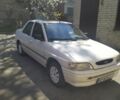Белый Форд Орион, объемом двигателя 0 л и пробегом 200 тыс. км за 1208 $, фото 1 на Automoto.ua
