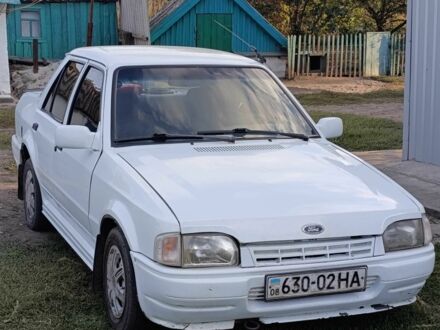 Белый Форд Орион, объемом двигателя 0 л и пробегом 250 тыс. км за 833 $, фото 1 на Automoto.ua