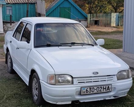 Белый Форд Орион, объемом двигателя 0 л и пробегом 250 тыс. км за 833 $, фото 1 на Automoto.ua