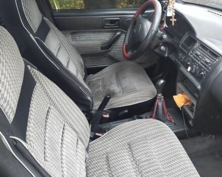 Черный Форд Орион, объемом двигателя 1.8 л и пробегом 200 тыс. км за 1492 $, фото 4 на Automoto.ua