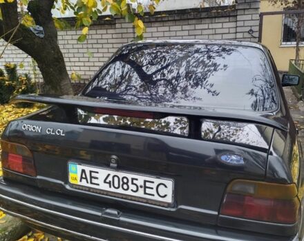 Черный Форд Орион, объемом двигателя 1.8 л и пробегом 200 тыс. км за 1492 $, фото 3 на Automoto.ua