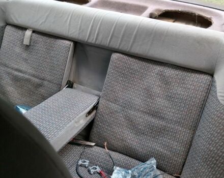 Красный Форд Орион, объемом двигателя 2 л и пробегом 300 тыс. км за 600 $, фото 3 на Automoto.ua