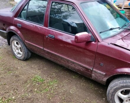 Красный Форд Орион, объемом двигателя 2 л и пробегом 300 тыс. км за 600 $, фото 5 на Automoto.ua