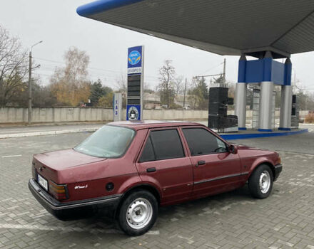 Червоний Форд Оріон, об'ємом двигуна 1.29 л та пробігом 256 тис. км за 700 $, фото 1 на Automoto.ua