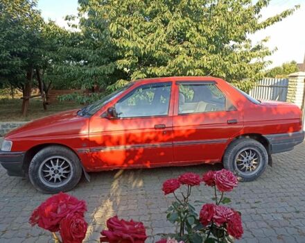 Красный Форд Орион, объемом двигателя 1.4 л и пробегом 341 тыс. км за 1000 $, фото 1 на Automoto.ua