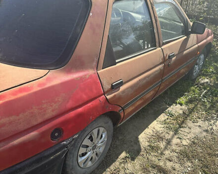 Червоний Форд Оріон, об'ємом двигуна 1.8 л та пробігом 62 тис. км за 1000 $, фото 3 на Automoto.ua