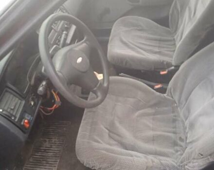 Красный Форд Орион, объемом двигателя 1.4 л и пробегом 365 тыс. км за 500 $, фото 2 на Automoto.ua