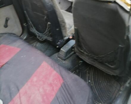 Красный Форд Орион, объемом двигателя 7 л и пробегом 852 тыс. км за 400 $, фото 4 на Automoto.ua