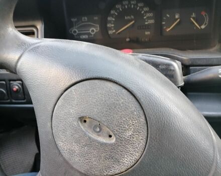 Красный Форд Орион, объемом двигателя 7 л и пробегом 852 тыс. км за 400 $, фото 7 на Automoto.ua