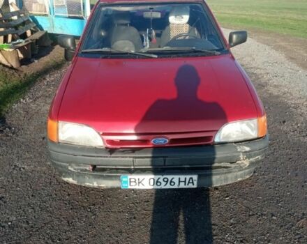 Красный Форд Орион, объемом двигателя 0 л и пробегом 160 тыс. км за 900 $, фото 2 на Automoto.ua
