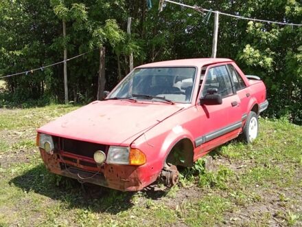Форд Орион 1985 в Броварах на Automoto.ua Красный Форд Орион, объемом двигателя 1.6 л и пробегом 175 тыс. км за 11000 $, фото 1 на Automoto.ua