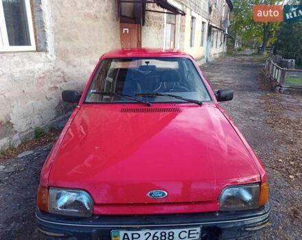 Красный Форд Орион, объемом двигателя 1.8 л и пробегом 100 тыс. км за 844 $, фото 1 на Automoto.ua