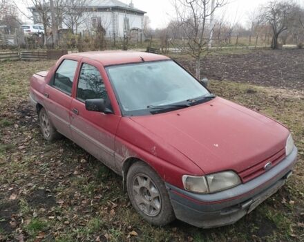 Красный Форд Орион, объемом двигателя 1.6 л и пробегом 300 тыс. км за 350 $, фото 1 на Automoto.ua