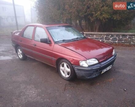 Красный Форд Орион, объемом двигателя 1.4 л и пробегом 365 тыс. км за 500 $, фото 1 на Automoto.ua