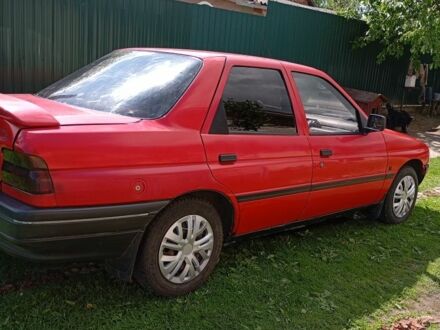 Форд Орион 1991 в Млынове на Automoto.ua Красный Форд Орион, объемом двигателя 1.3 л и пробегом 470 тыс. км за 1200 $, фото 1 на Automoto.ua