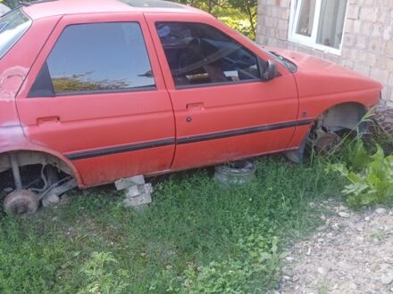 Форд Орион 1991 в Черновцах на Automoto.ua Красный Форд Орион, объемом двигателя 0 л и пробегом 665 тыс. км за 194 $, фото 1 на Automoto.ua