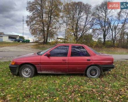 Красный Форд Орион, объемом двигателя 1.6 л и пробегом 300 тыс. км за 358 $, фото 1 на Automoto.ua