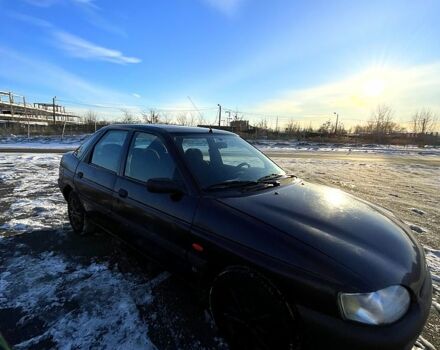 Форд Оріон, об'ємом двигуна 1.4 л та пробігом 190 тис. км за 1350 $, фото 2 на Automoto.ua