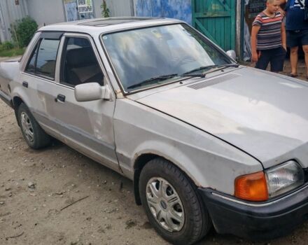 Серый Форд Орион, объемом двигателя 0 л и пробегом 248 тыс. км за 700 $, фото 2 на Automoto.ua