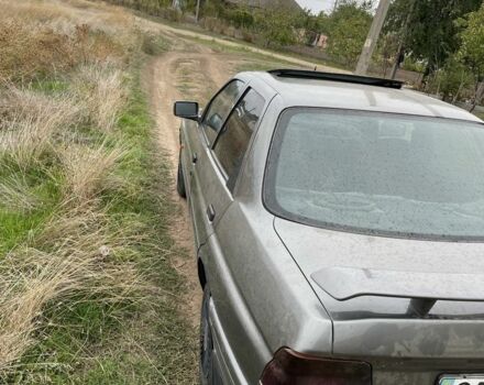 Серый Форд Орион, объемом двигателя 1.6 л и пробегом 3 тыс. км за 599 $, фото 2 на Automoto.ua