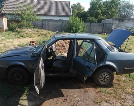 Серый Форд Орион, объемом двигателя 0 л и пробегом 1 тыс. км за 473 $, фото 2 на Automoto.ua