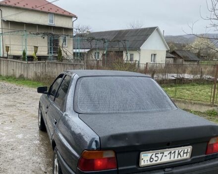 Серый Форд Орион, объемом двигателя 10 л и пробегом 250 тыс. км за 1350 $, фото 3 на Automoto.ua